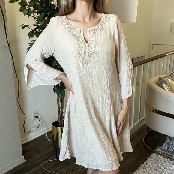 unbranded Dresses & Skirts - Women’s Tan Long Sleeves Round Neck Tunic Loose Fit Lined Dress Size L